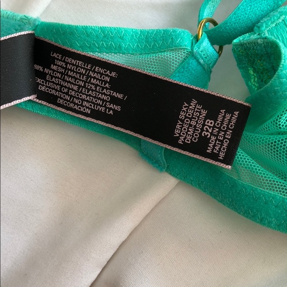 Pink bra - Picture 3 of 3